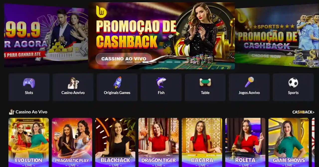 Pengguna memeriksa saldo dompet digital